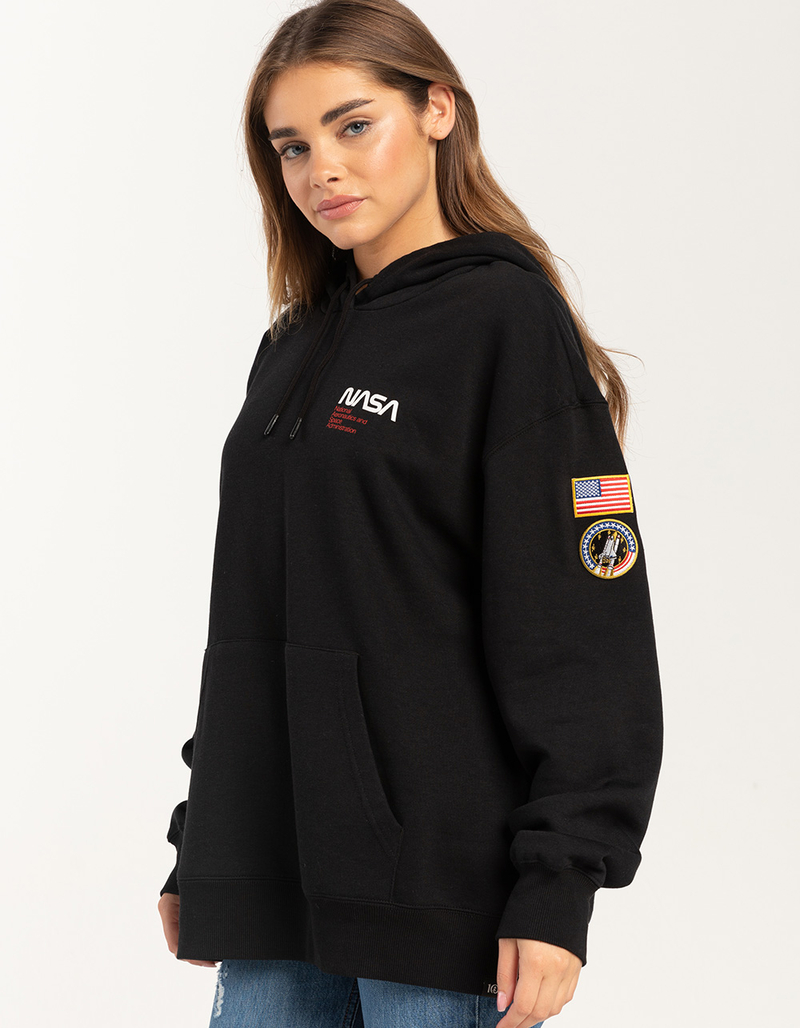 TENTREE Shuttle Patch Womens Oversized Hoodie image number 2