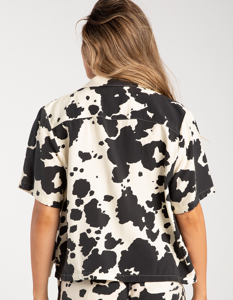 DUVIN Cow Womens Crop Button Up Shirt image number 3