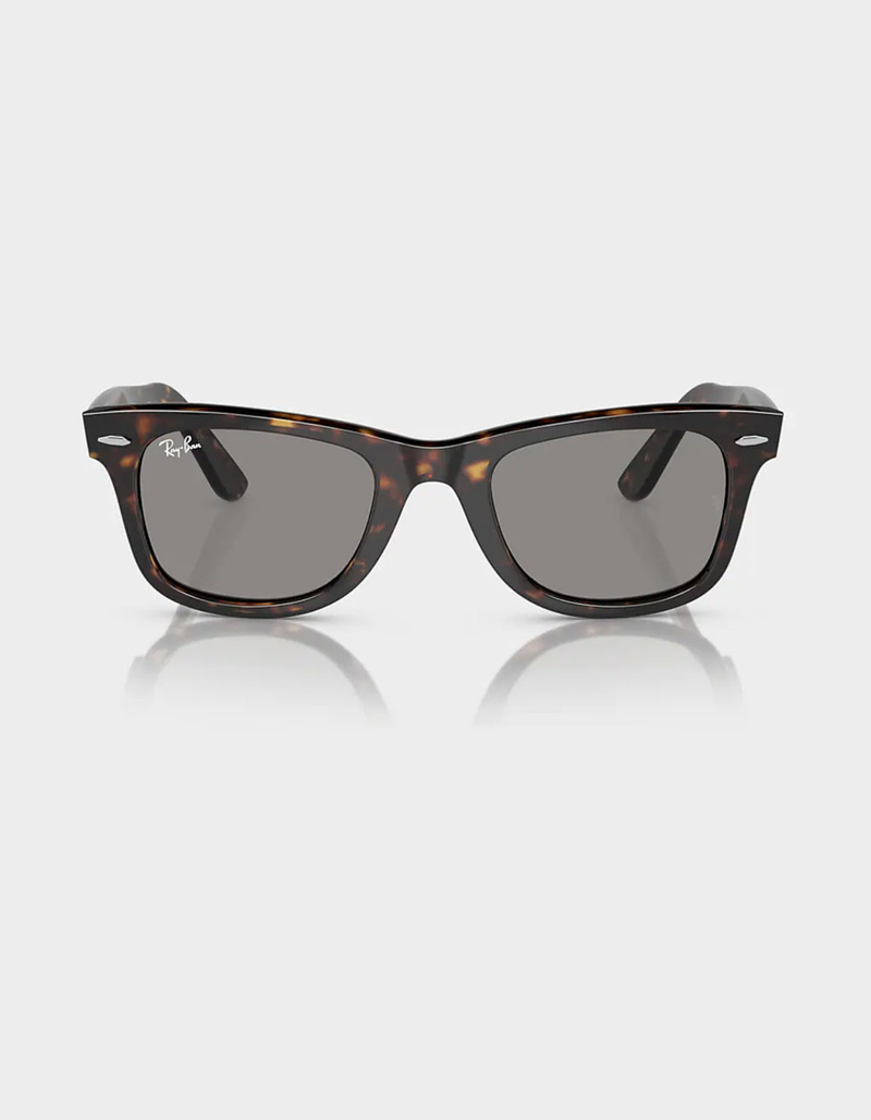 RAY-BAN Original Wayfarer Classic Sunglasses image number 1