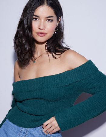 WEST OF MELROSE Off The Shoulder Fuzzy Womens Sweater