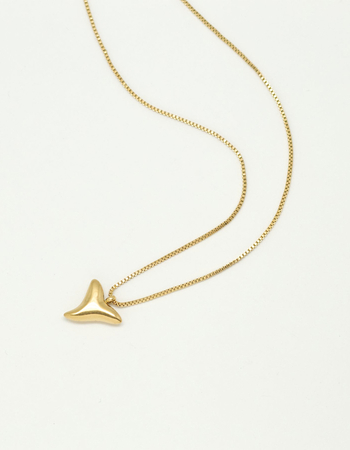 SALTY CALI Shark Tooth Necklace