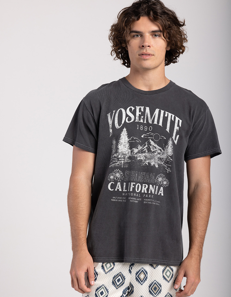 RSQ Yosemite National Park Mens Tee image number 3