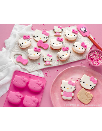 SANRIO Hello Kitty Ultimate Baking Party Set