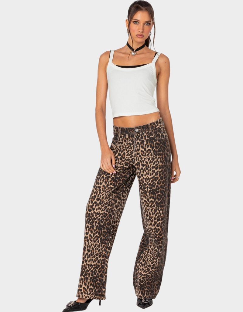 EDIKTED Leopard Printed Low Rise Jeans image number 2