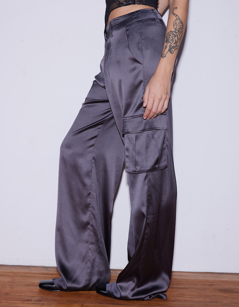 WEST OF MELROSE Womens Satin Cargo Pants image number 3