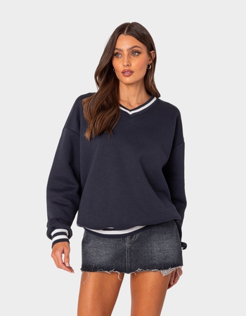 EDIKTED Caryn Oversized V-Neck Sweatshirt Primary Image