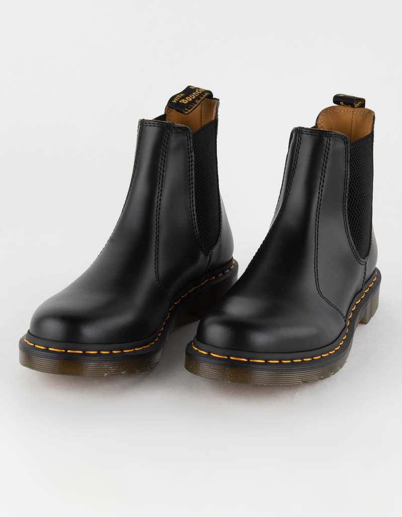 DR. MARTENS 2976 Chelsea Womens Boots image number 0