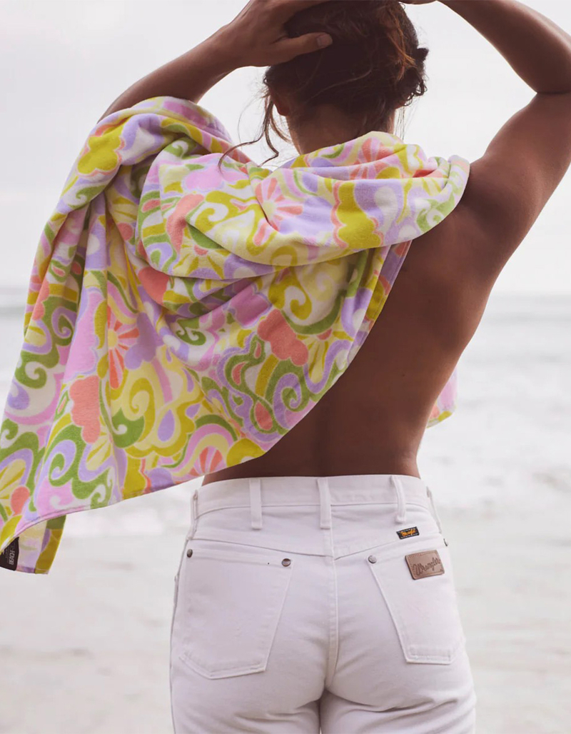 SLOWTIDE x Beach Riot Wavy Floral Beach Towel image number 0