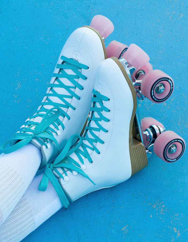 IMPALA ROLLERSKATES White Quad Skates image number 5